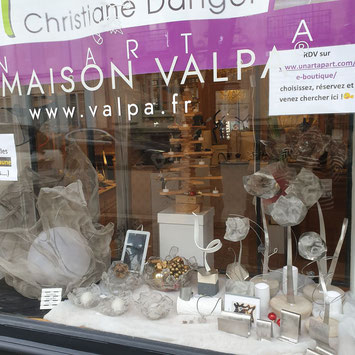boutique show room exposition art artisanat cognac blues magasin halles centre ville vitrine