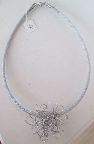 collier en fil inox et acier plastifié